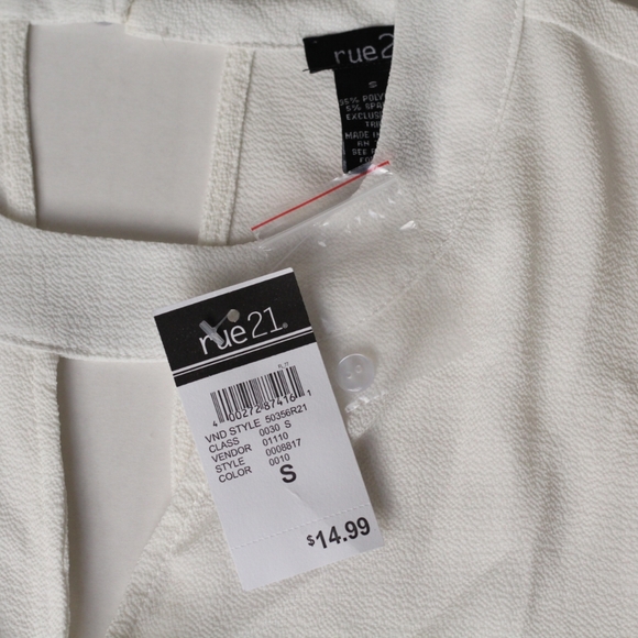 Rue21 Small White Surplice Keyhole Woven Knit Tank Top - Picture 9 of 11